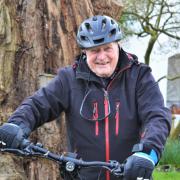 Army veteran, 88, aiming to cycle 1,000 miles to help friends
