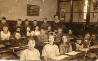 School children in Iron Acton